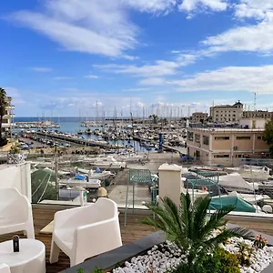  Couette-café Regina Margherita - & Rooftop Lounge Bar